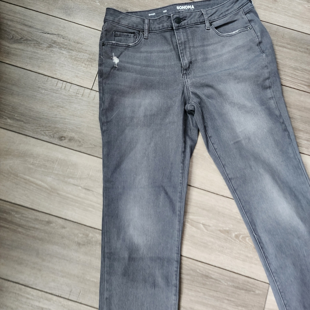 Gray Jeans - Picture 5 of 15